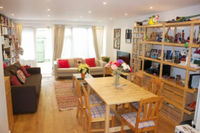 Brecknock Road House
